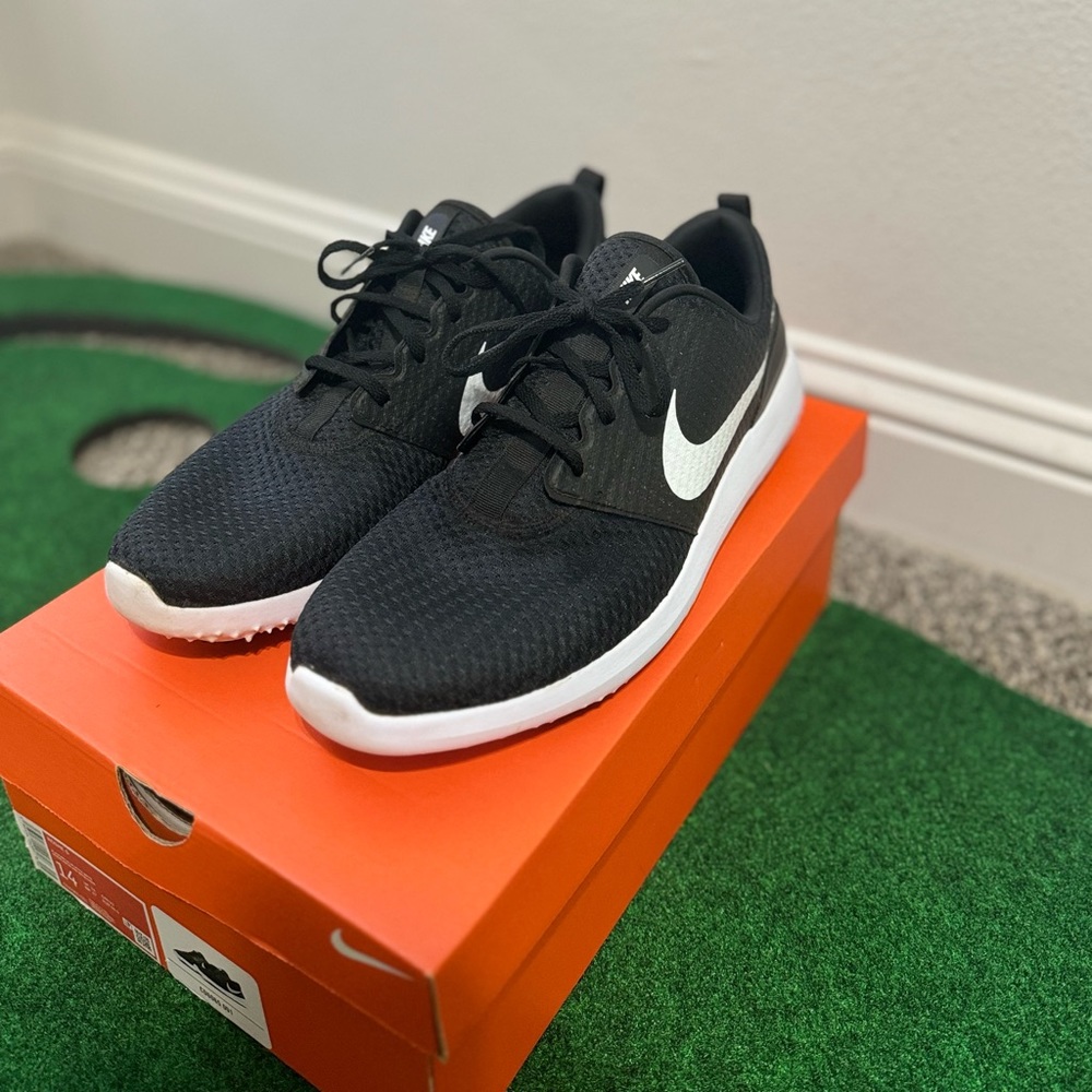 Men’s Size 14 Nike Roshe Golf Shoe Black GREAT CONDITION
